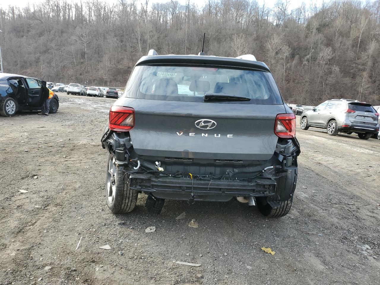 2024 HYUNDAI VENUE SEL VIN:KMHRC8A37RU281429