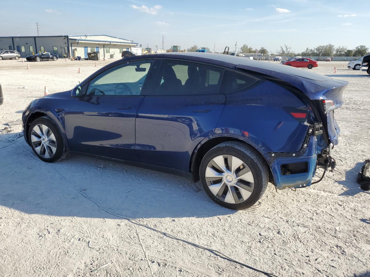 2023 TESLA MODEL Y  VIN:7SAYGDEE3PA067729