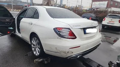 2017 Mercedes-Benz E 220 205KMWDDZF0EB8HA0 VIN:205KMWDDZF0EB8HA0