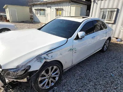 2018 Mercedes-Benz E 300 VIN: