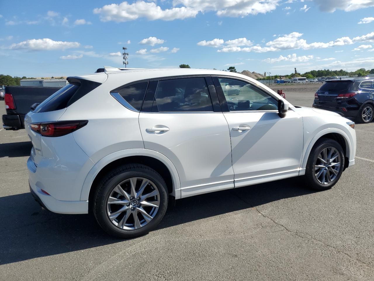 2024 MAZDA CX-5 PREMIUM VIN:JM3KFBDLXR0448189