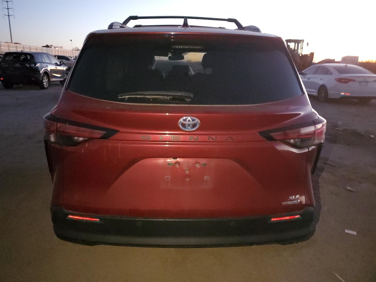 2022 TOYOTA SIENNA XLE VIN:5TDJRKEC2NS097991