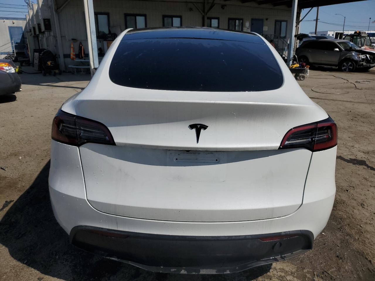 2024 TESLA MODEL Y  VIN:7SAYGDED8RF047909