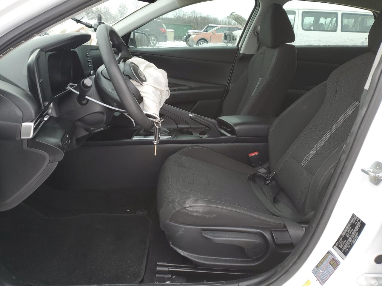 2023 HYUNDAI ELANTRA SE VIN:WAUENAF40JN014523