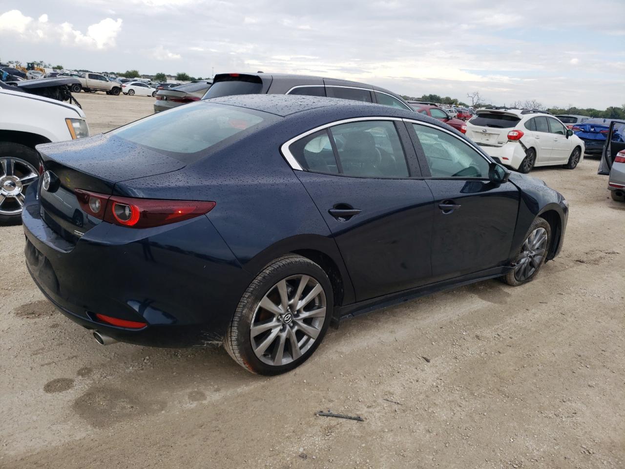 2023 MAZDA 3 PREFERRED VIN:3MZBPACM4PM364807