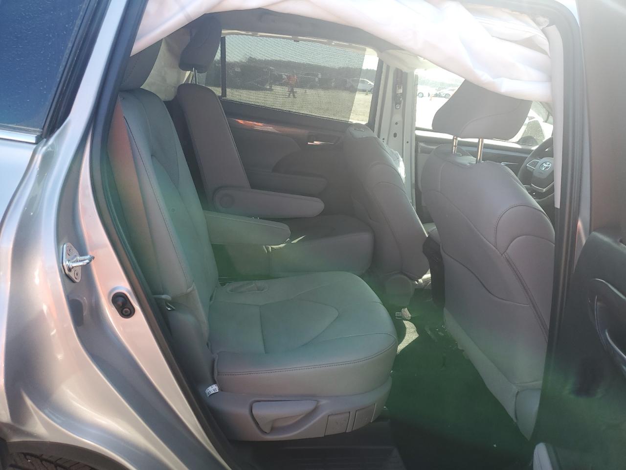 2024 TOYOTA HIGHLANDER LE VIN:5TDKDRAH3RS544265