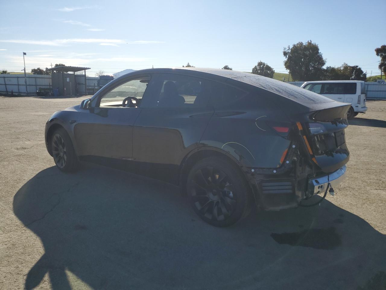 2023 TESLA MODEL Y  VIN:7SAYGAEE9PF900760