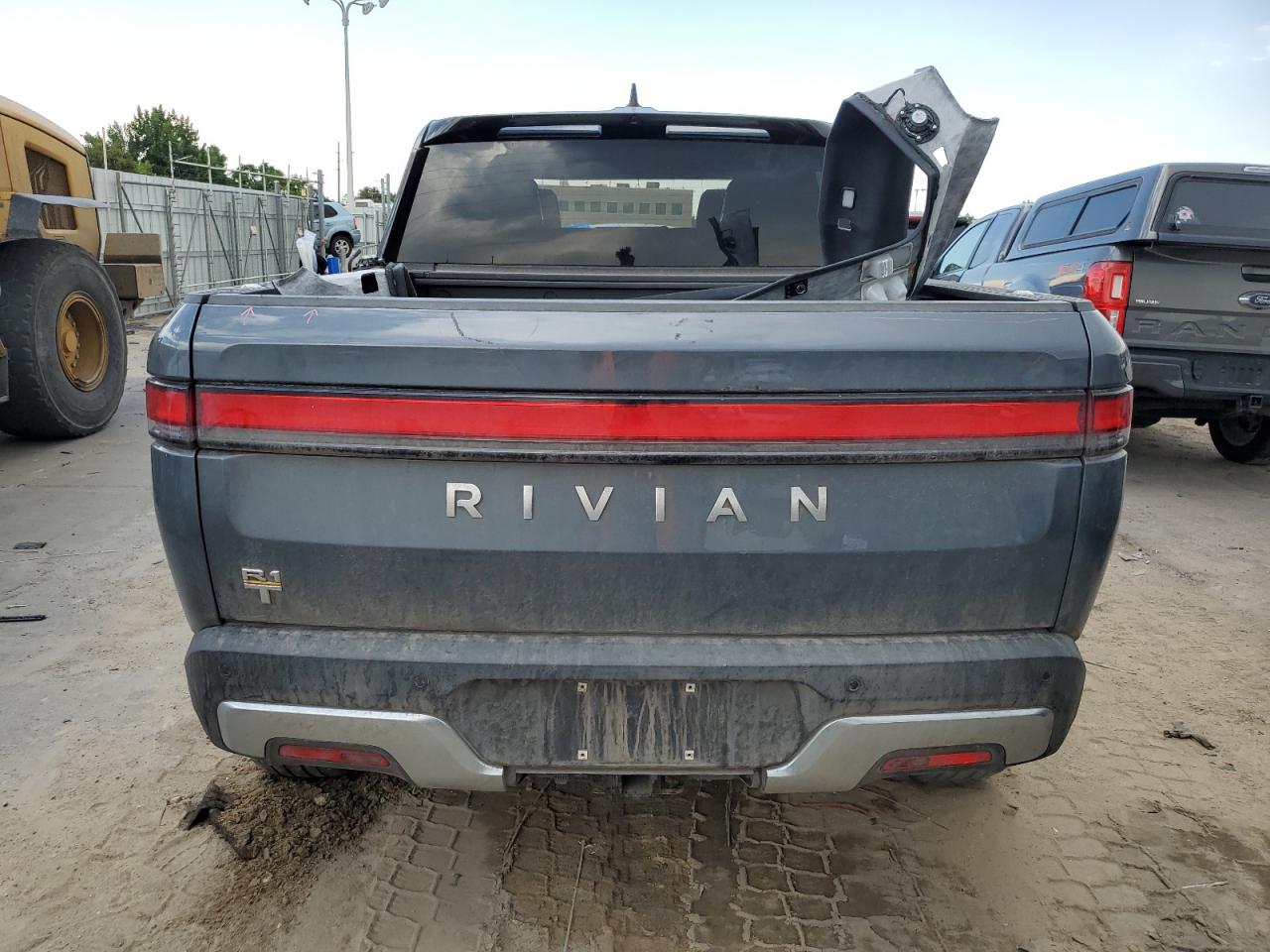 2022 RIVIAN R1T ADVENTURE VIN:WP0AA2A8XNS255297