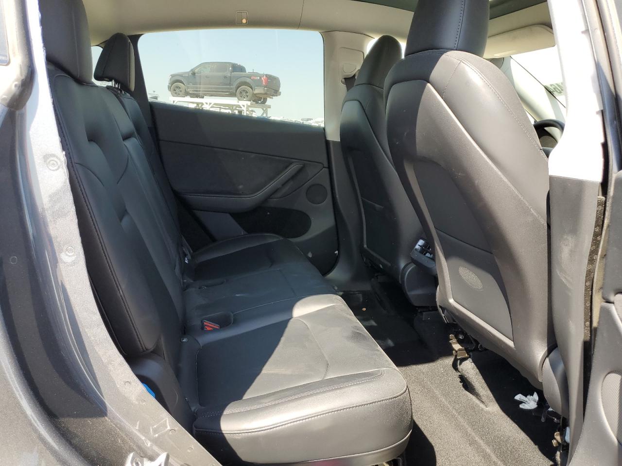 2023 TESLA MODEL Y  VIN:7SAYGDEE2PA118556