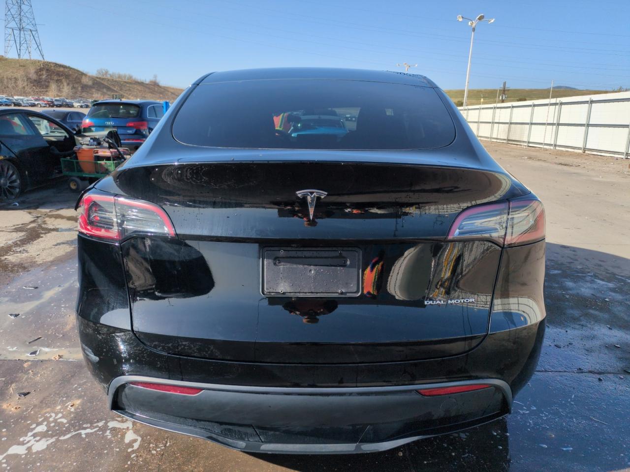 2023 TESLA MODEL Y  VIN:7SAYGDEE5PF850358