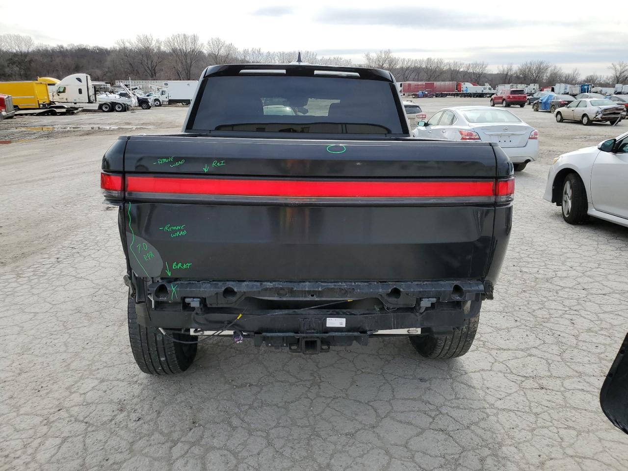 2022 RIVIAN R1T ADVENTURE VIN:7FCTGAAA9NN006731