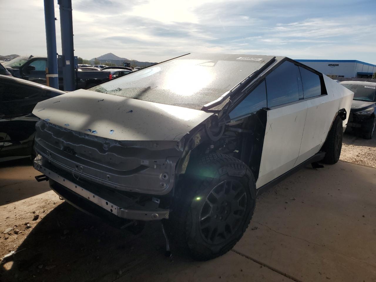 2024 TESLA CYBERTRUCK  VIN:7G2CEHED5RA014381
