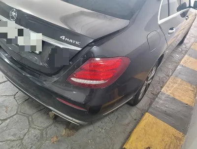 2019 Mercedes-Benz E 300 WDDZF4KB5KA683330 VIN:WDDZF4KB5KA683330