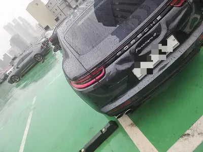 2018 Porsche Panamera VIN: