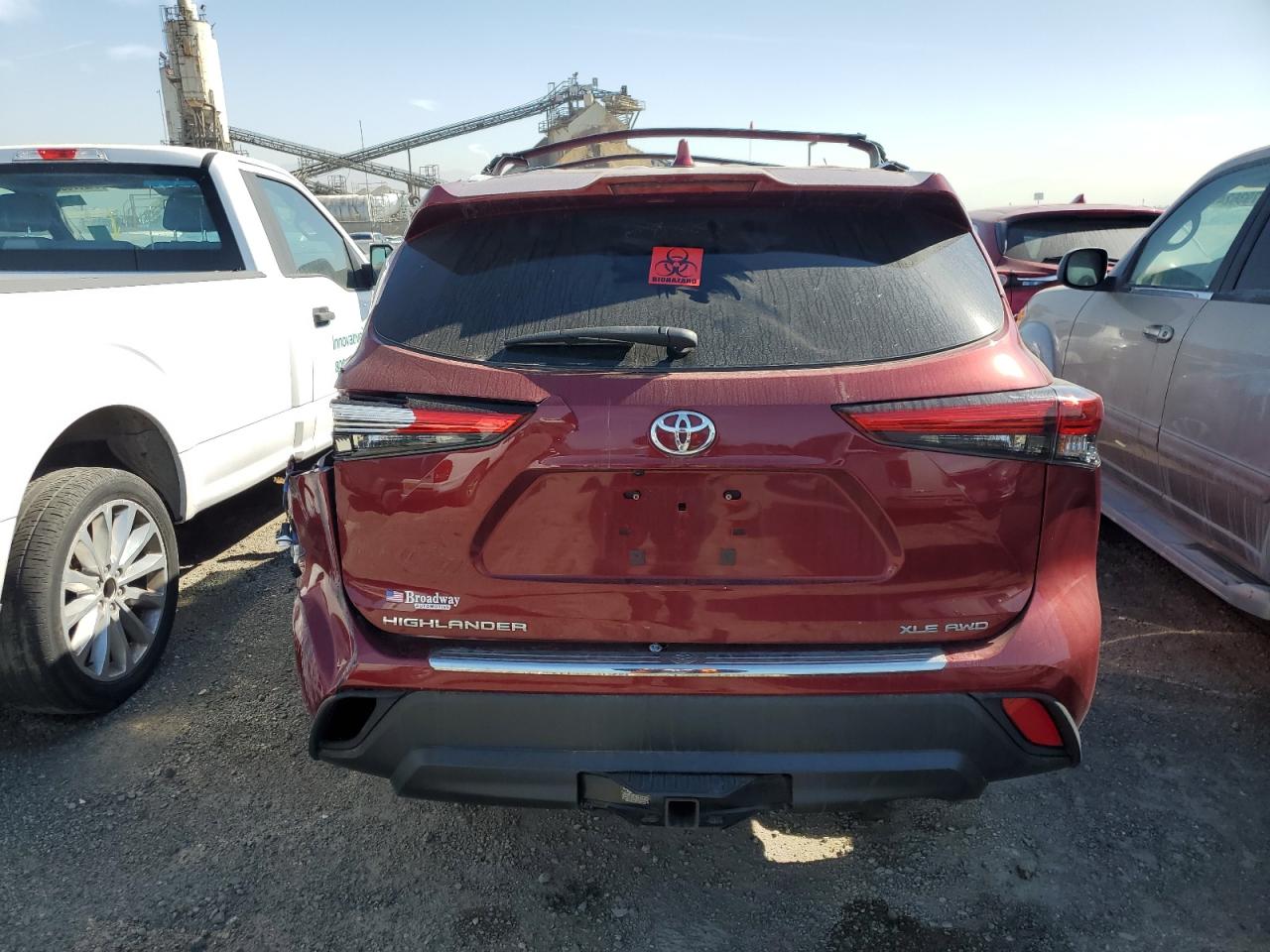 2022 TOYOTA HIGHLANDER XLE VIN:5TDGZRBH3NS203707
