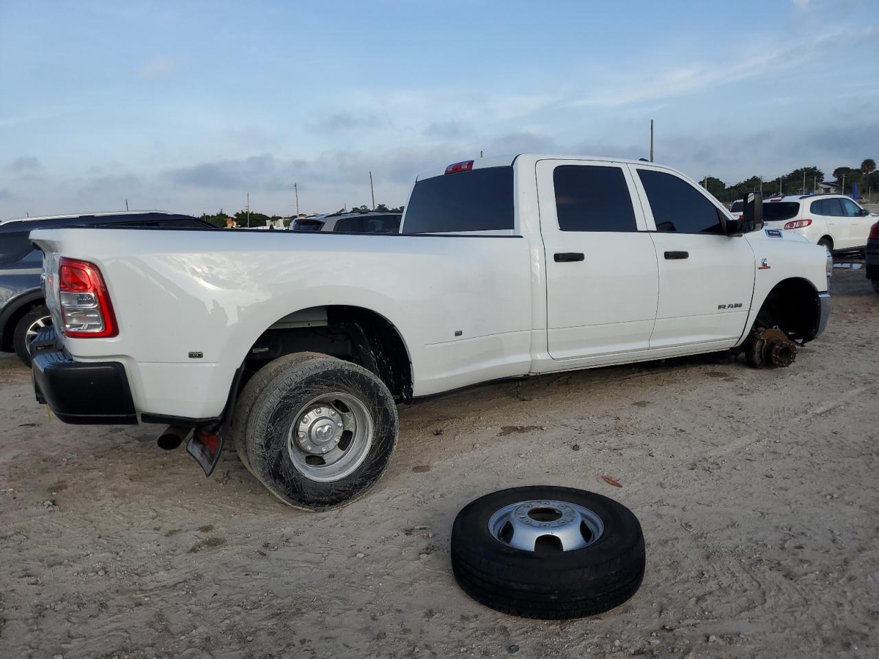 2022 RAM 3500 TRADESMAN VIN:3C63RRGL3NG416156