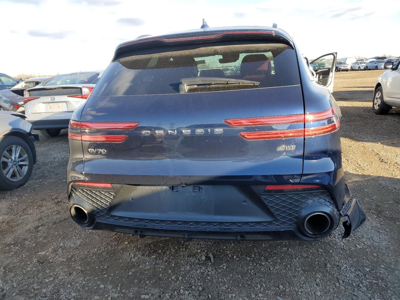 2023 GENESIS GV70 BASE VIN:KMUMADTB3PU110141