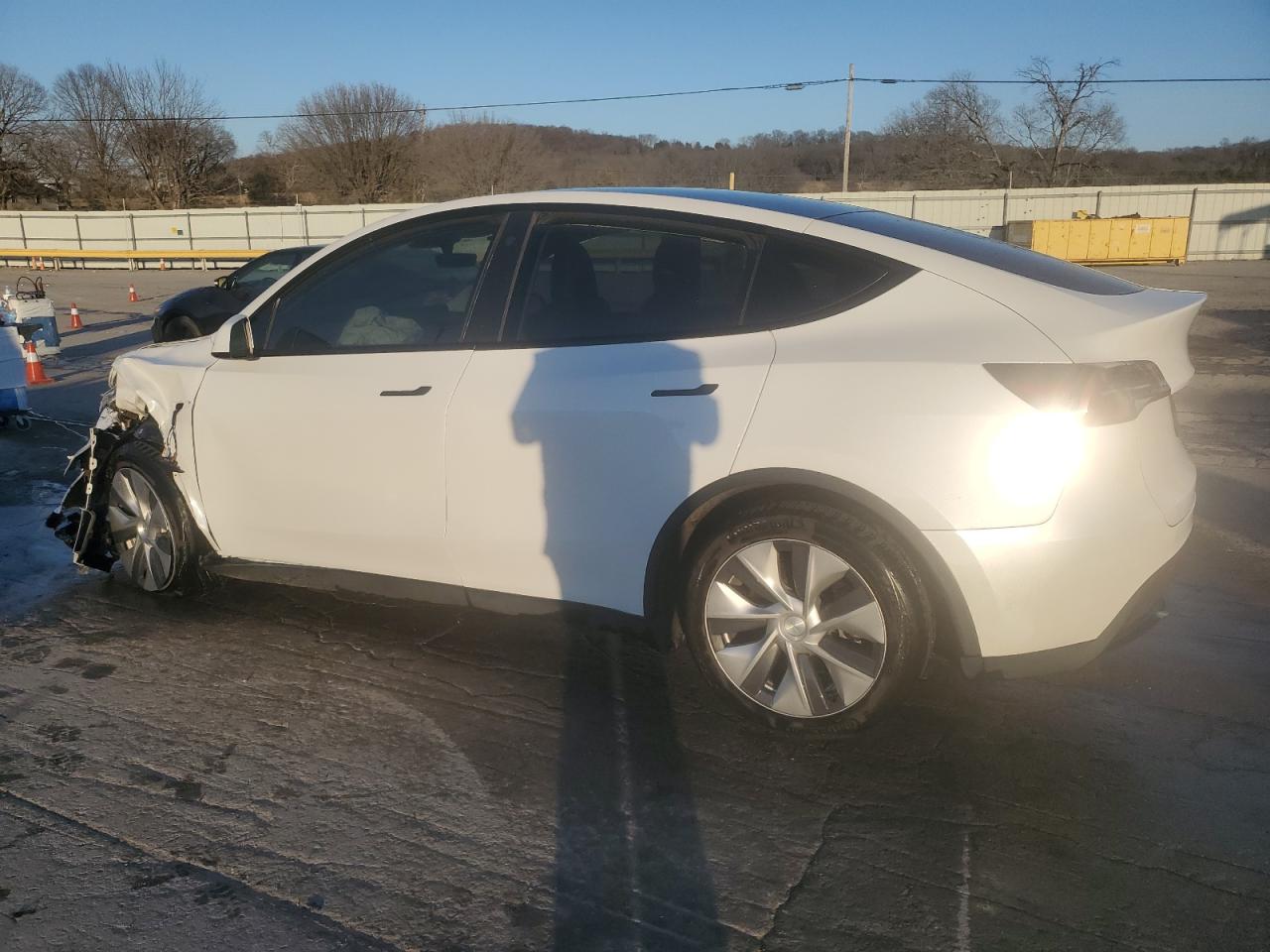 2023 TESLA MODEL Y  VIN:7SAYGDEE2PF784609