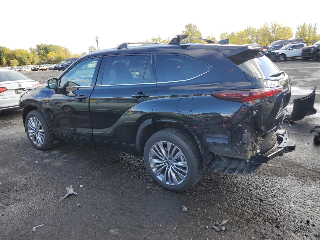 2024 TOYOTA HIGHLANDER LE VIN:5TDKDRBH4RS566094