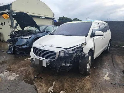 2015 Kia Carnival VIN: