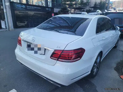 2015 Mercedes-Benz E 220 VIN: