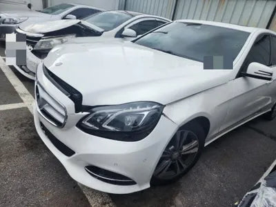 2016 Mercedes-Benz E 220 VIN: