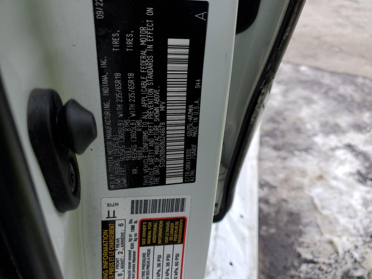 2022 TOYOTA HIGHLANDER XLE VIN:5TDHZRBH0NS246678
