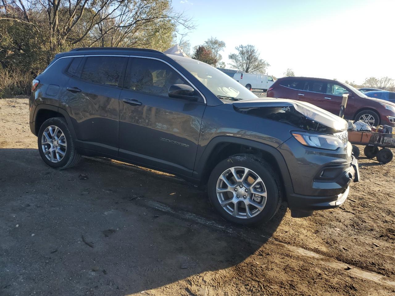 2024 JEEP COMPASS LATITUDE LUX VIN:3C4NJDFN8RT154145