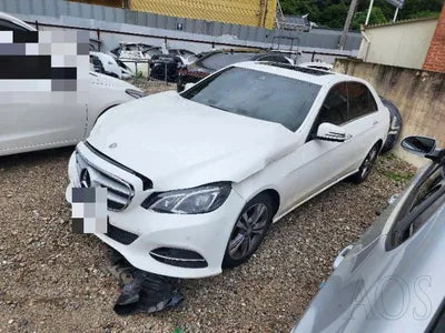 2015 Mercedes-Benz E 220 VIN: