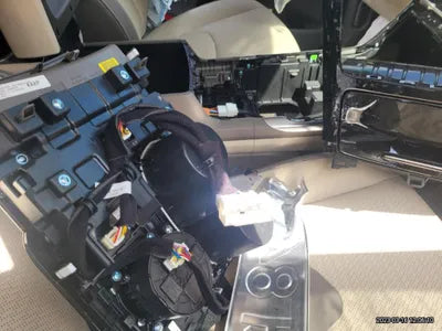2022 Kia Carnival VIN: