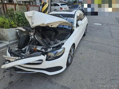 2019 Mercedes-Benz E 300 VIN: