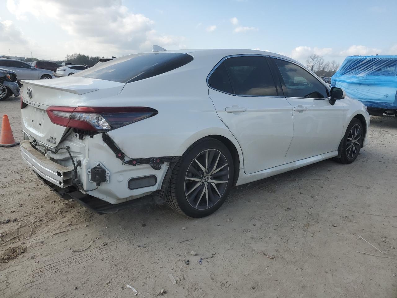 2022 TOYOTA CAMRY XLE VIN:4T1F31AK2NU035870