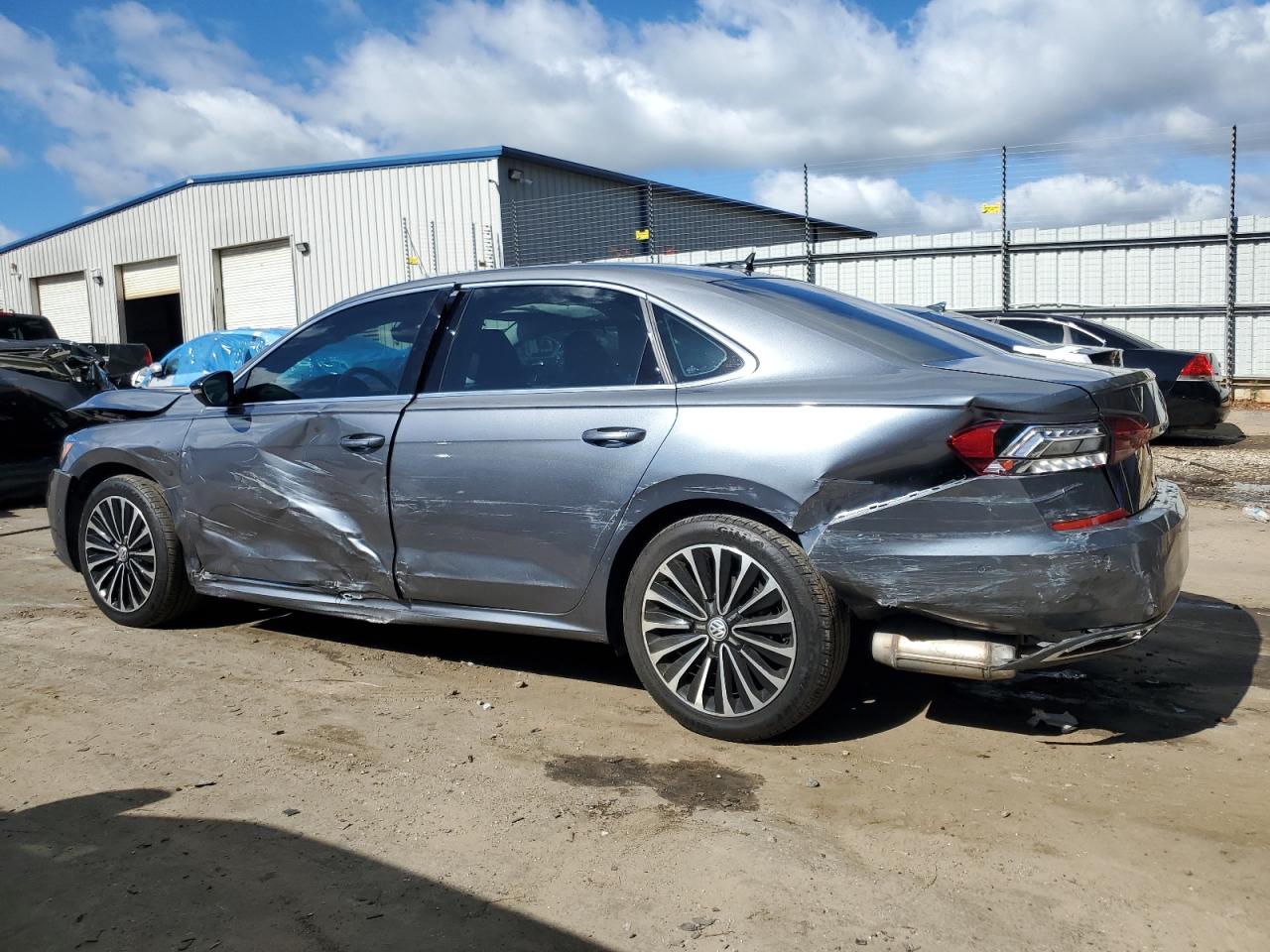 2022 VOLKSWAGEN PASSAT LIMITED EDITION VIN:1VWBA7A32NC005890
