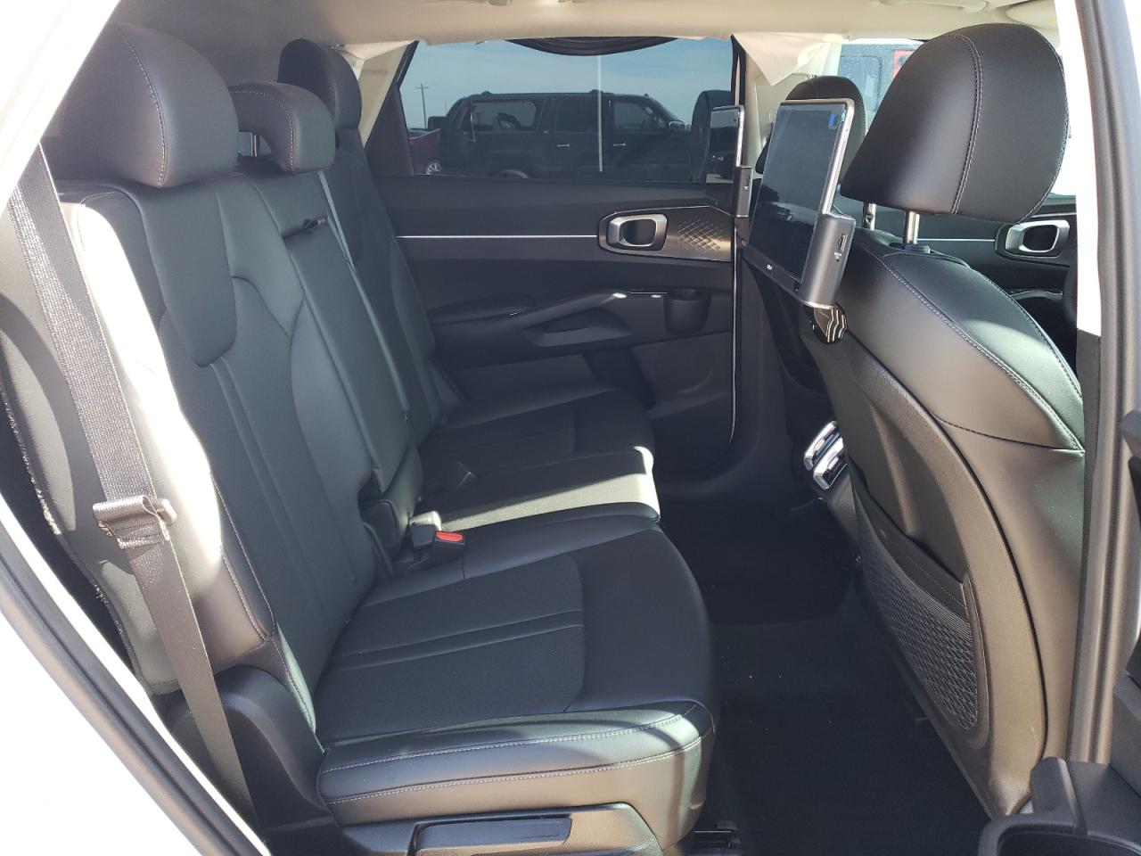 2023 KIA SORENTO S VIN:5XYRL4LC3PG214710