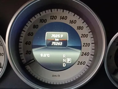 2015 Mercedes-Benz E 220 WDDHF0AB7FB163281 VIN:WDDHF0AB7FB163281