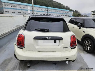 2019 MINI Cooper VIN: