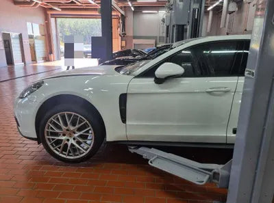2020 Porsche Panamera VIN: