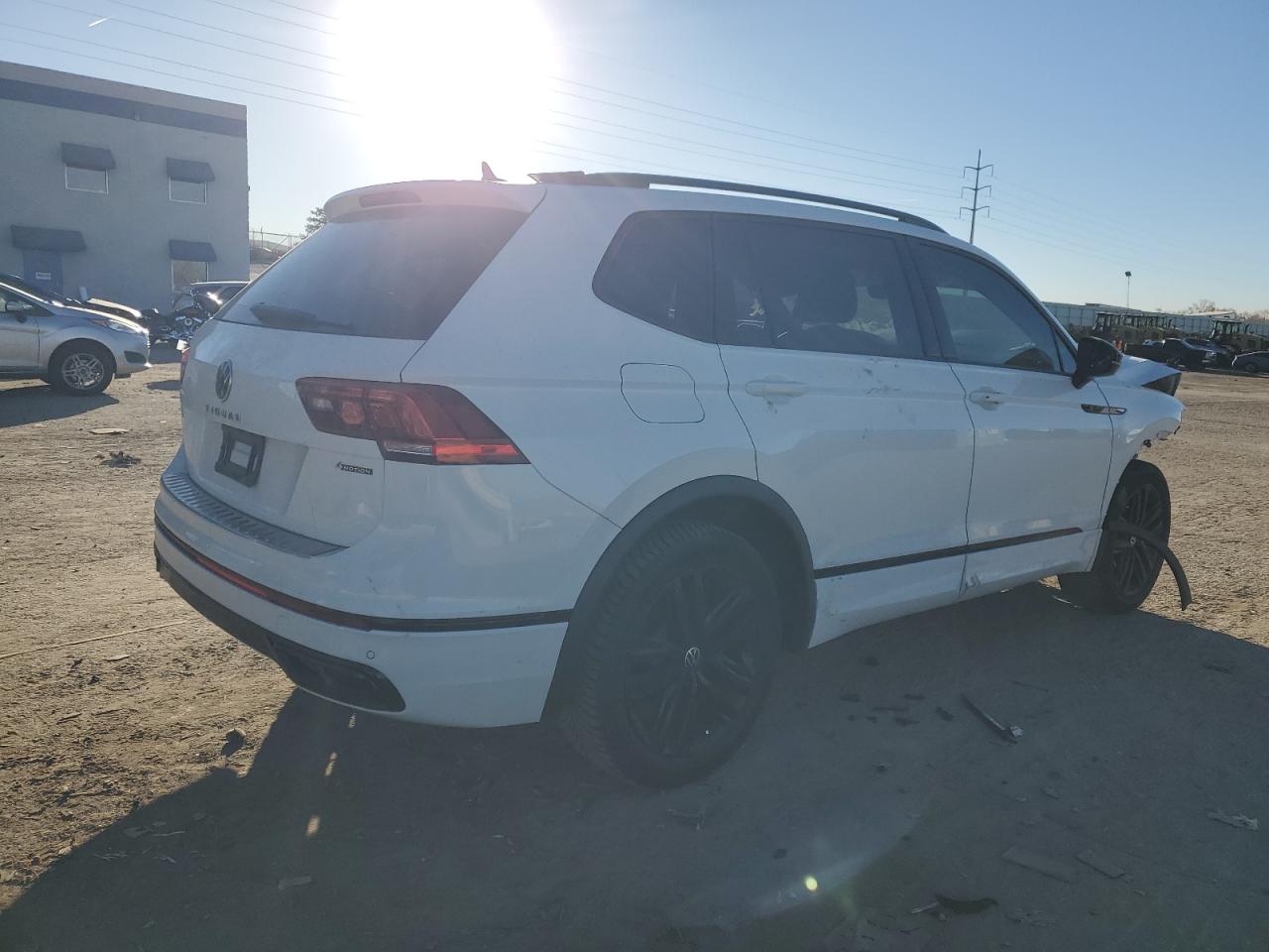 2022 VOLKSWAGEN TIGUAN SE R-LINE BLACK VIN:3VV8B7AX0NM028422