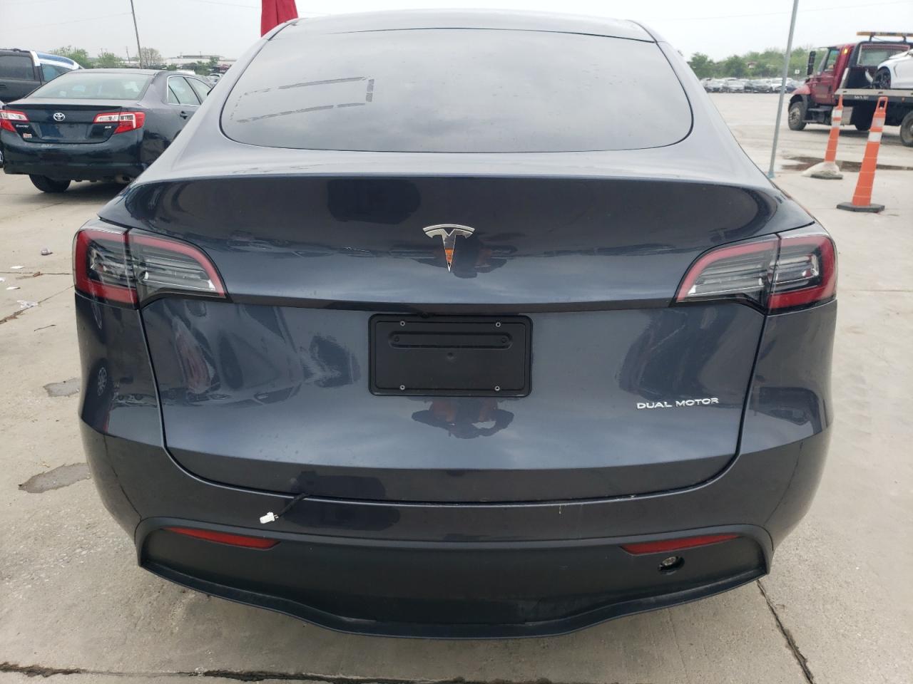 2023 TESLA MODEL Y  VIN:7SAYGDEE8PA186456