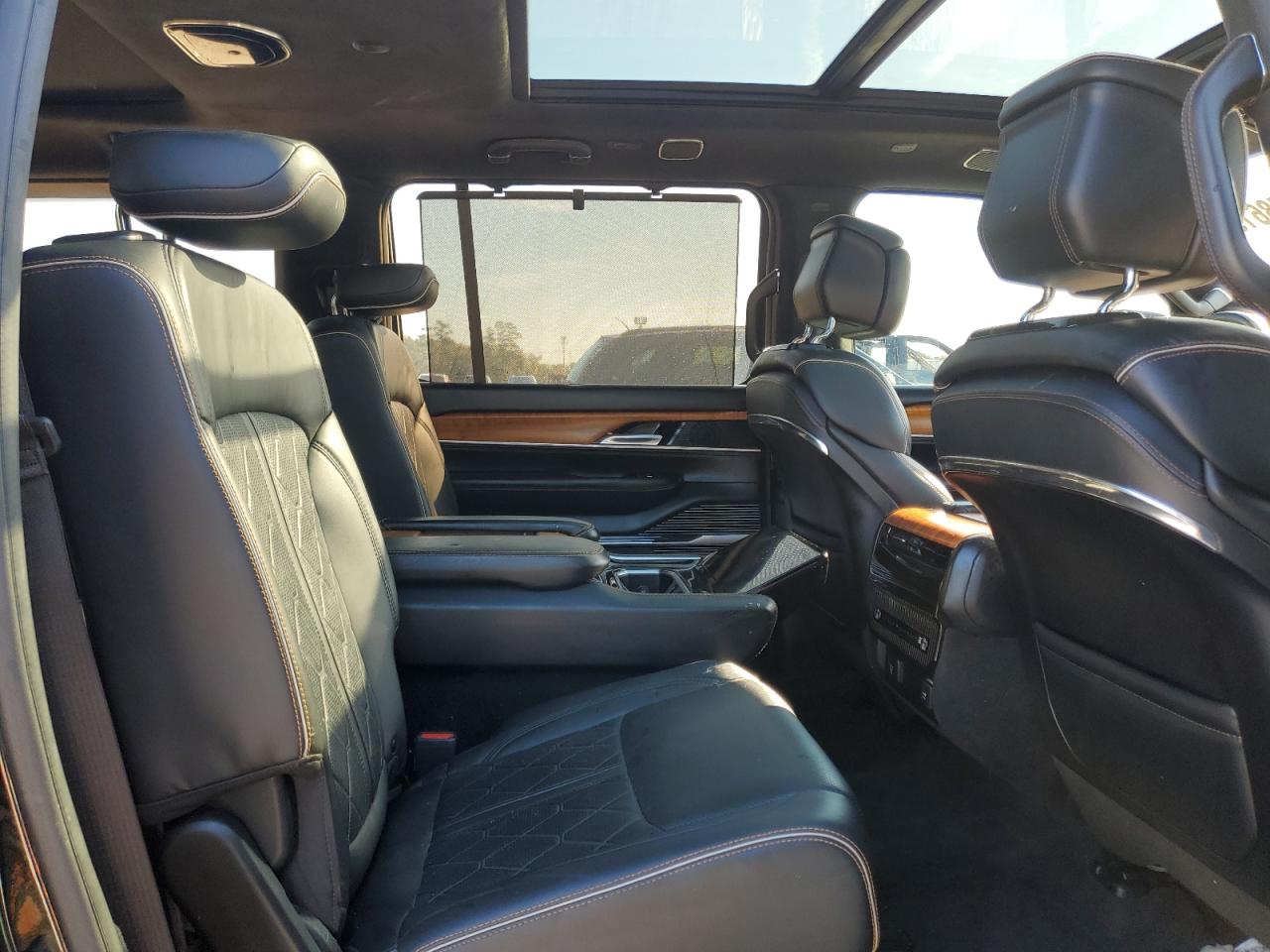 2022 JEEP GRAND WAGONEER SERIES III VIN:1C4SJVGJ8NS135451