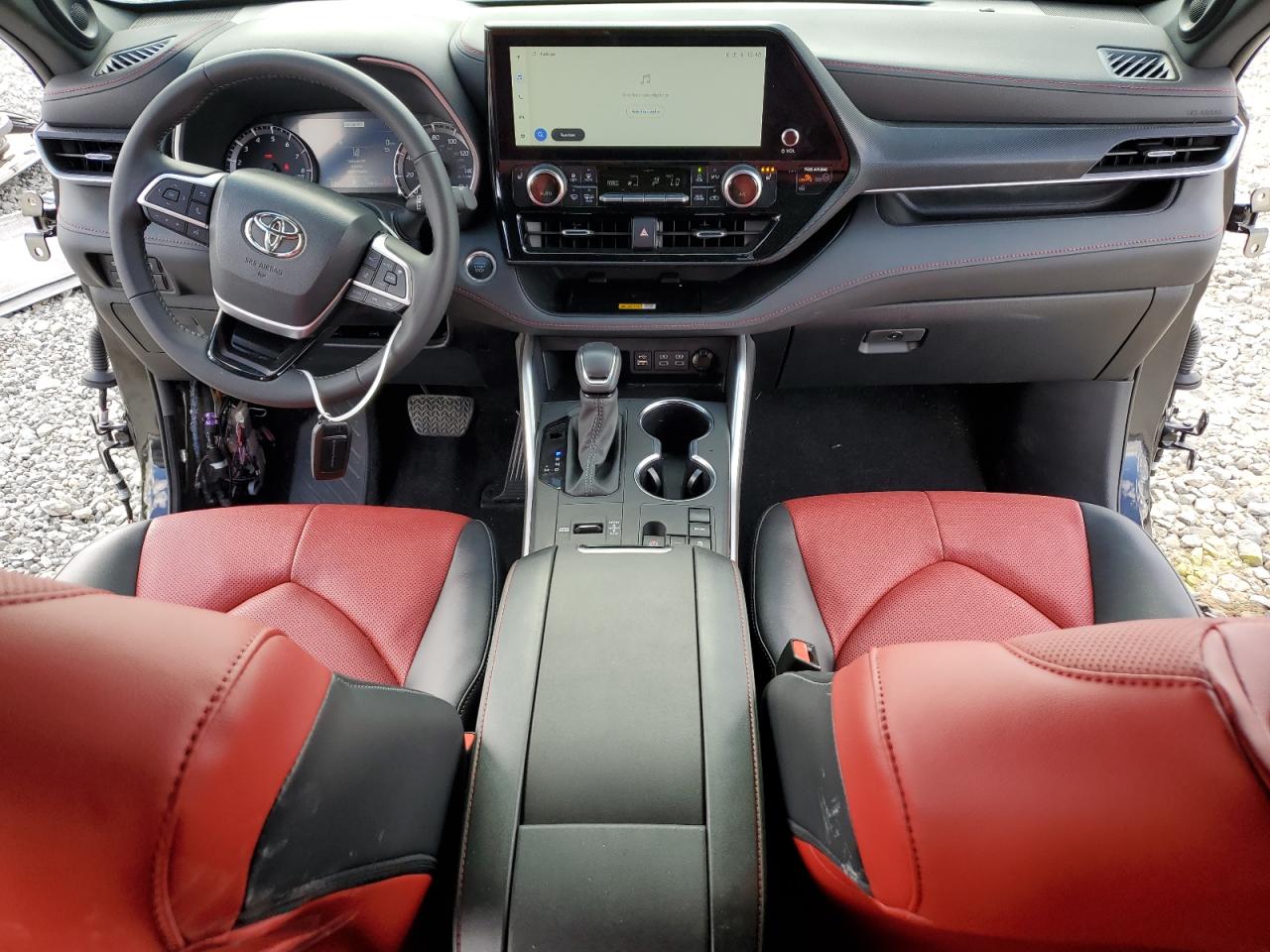 2024 TOYOTA HIGHLANDER LE VIN:5TDKDRAH0RS540089