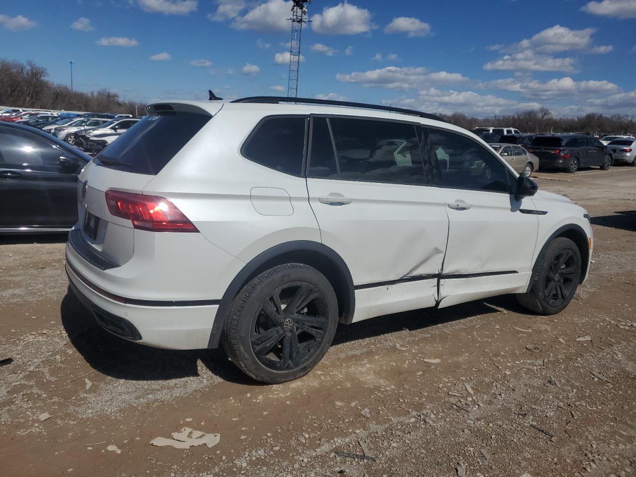 2023 VOLKSWAGEN TIGUAN SE R-LINE BLACK VIN:3VVCB7AX1PM017460