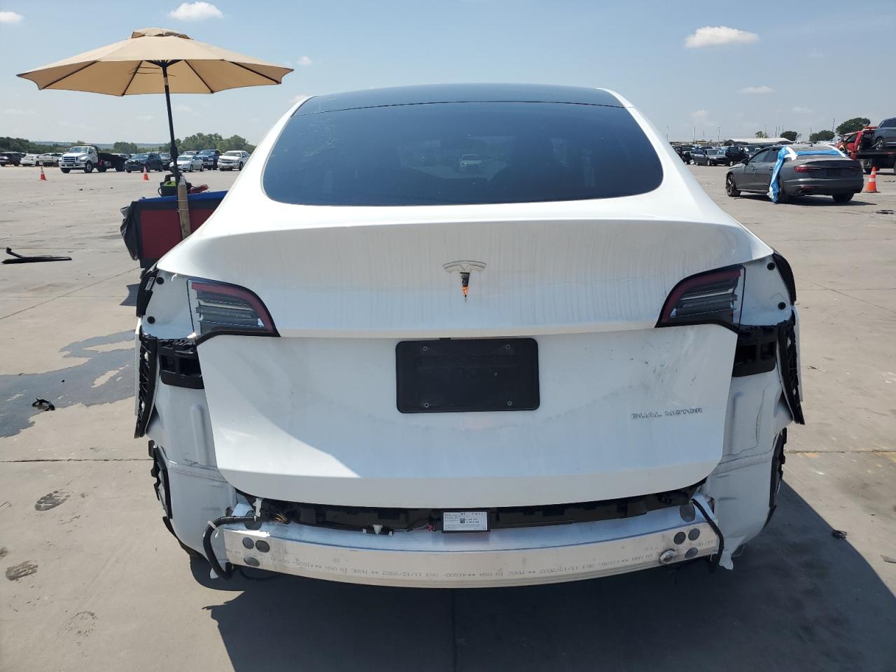 2023 TESLA MODEL Y  VIN:7SAYGDEE2PA059556