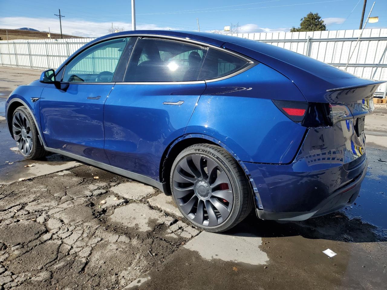 2022 TESLA MODEL Y  VIN:7SAYGDEF1NF405525