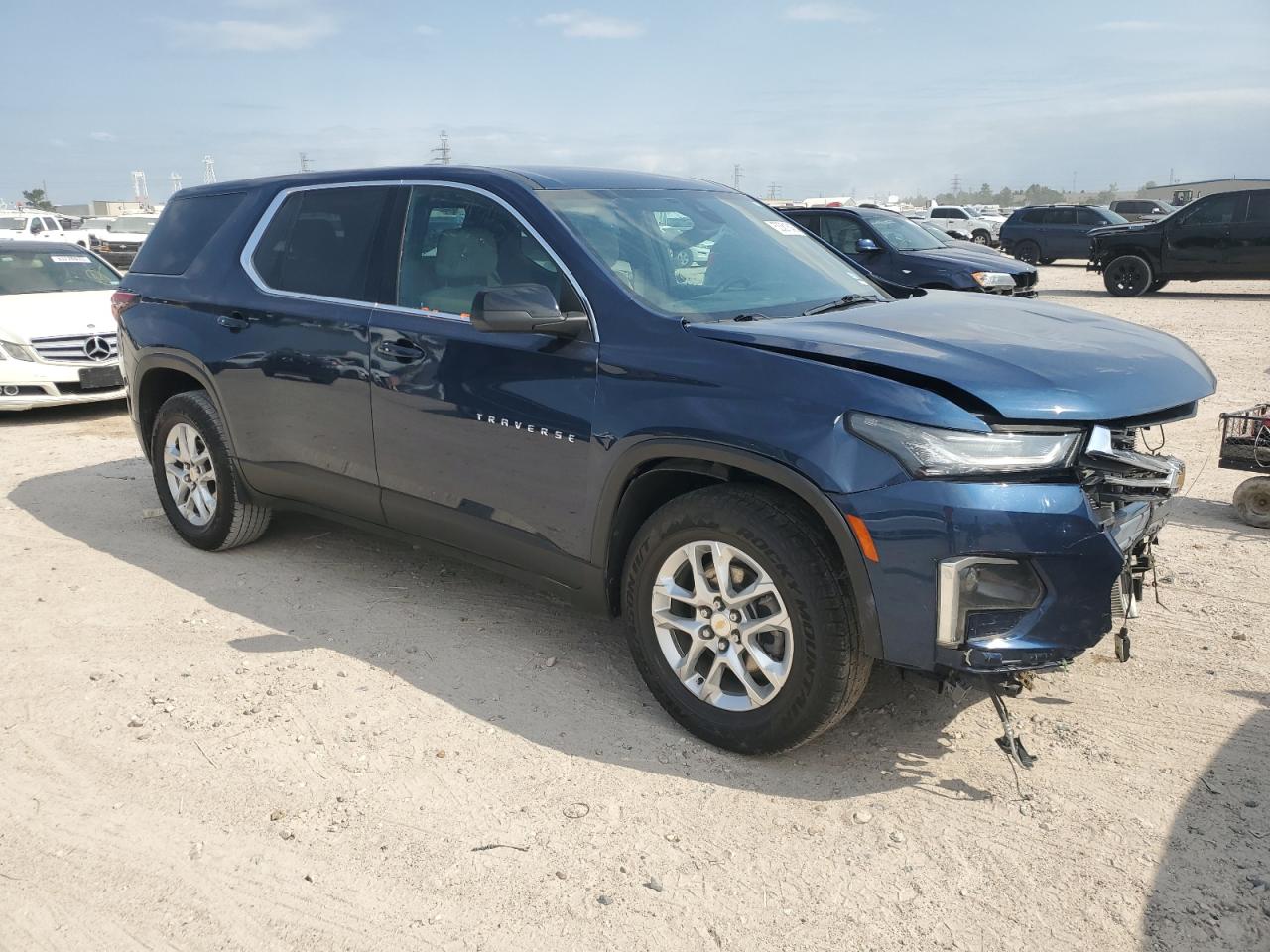 2022 CHEVROLET TRAVERSE LS VIN:1GNERFKW7NJ169151