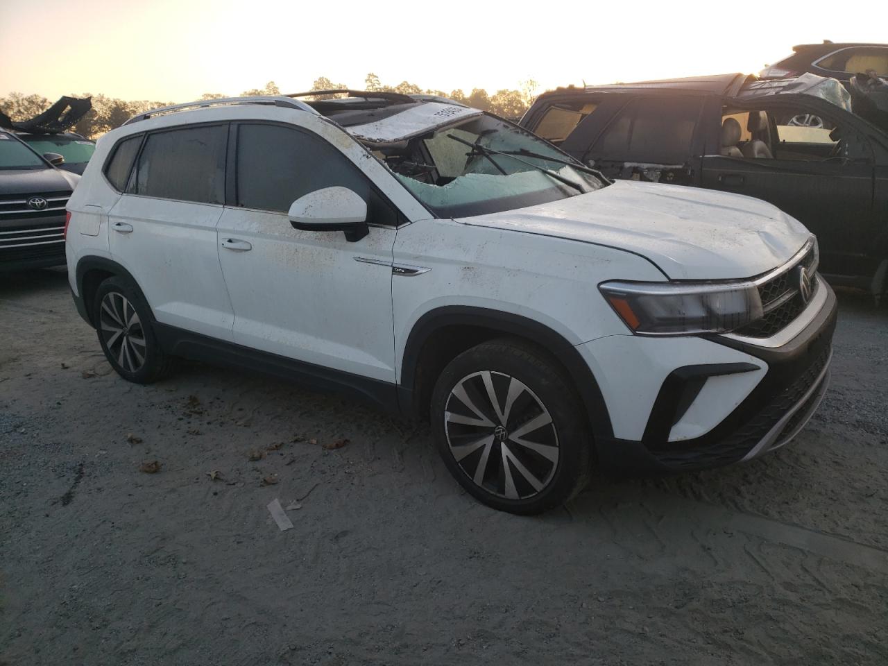 2022 VOLKSWAGEN TAOS SE VIN:3VVTX7B22NM019462