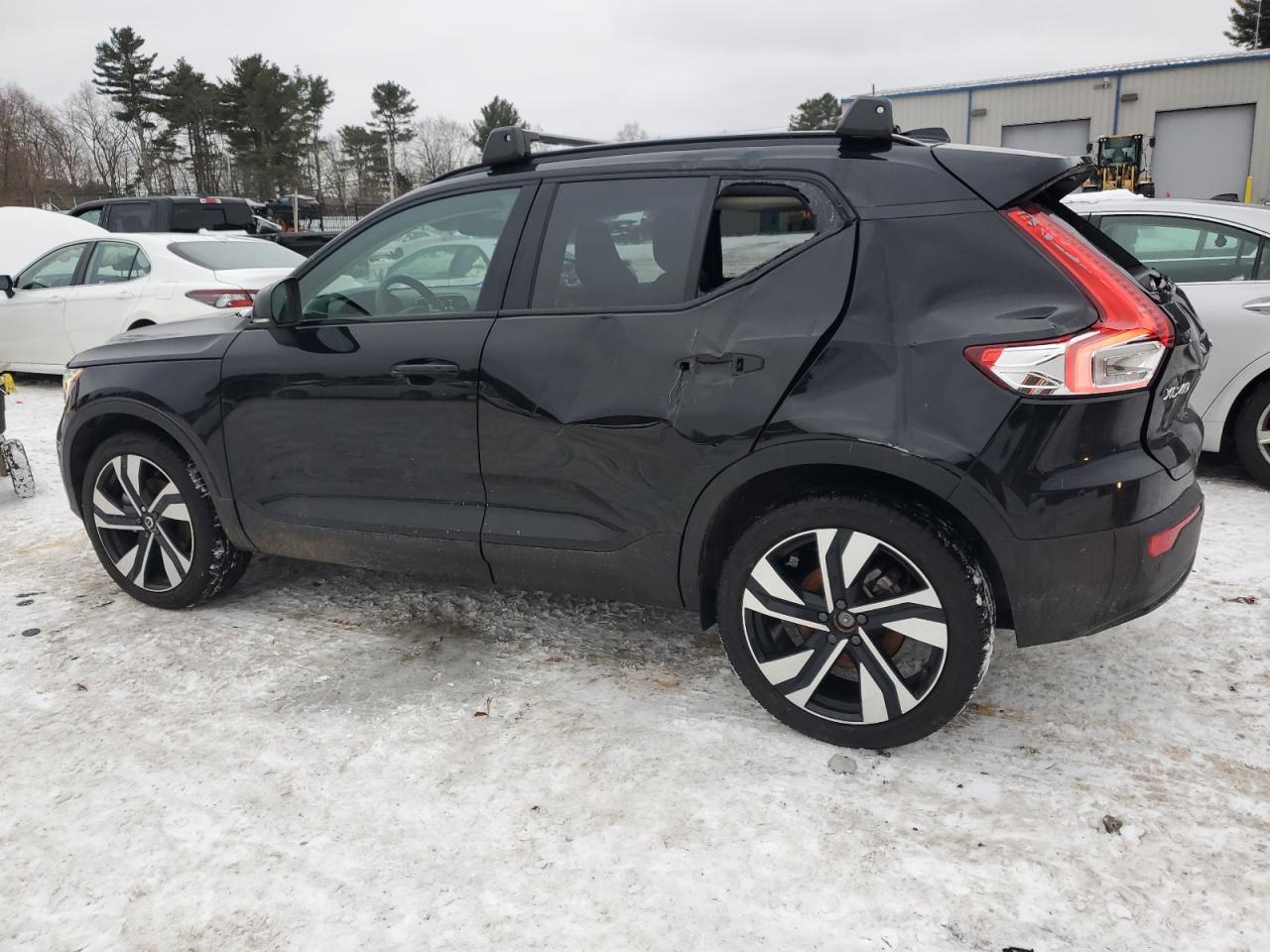 2024 VOLVO XC40 PLUS VIN:YV4L12UL1R2209143