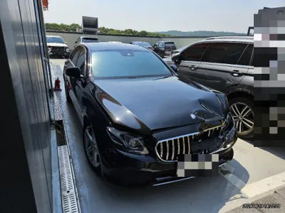 2016 Mercedes-Benz E 220 VIN: