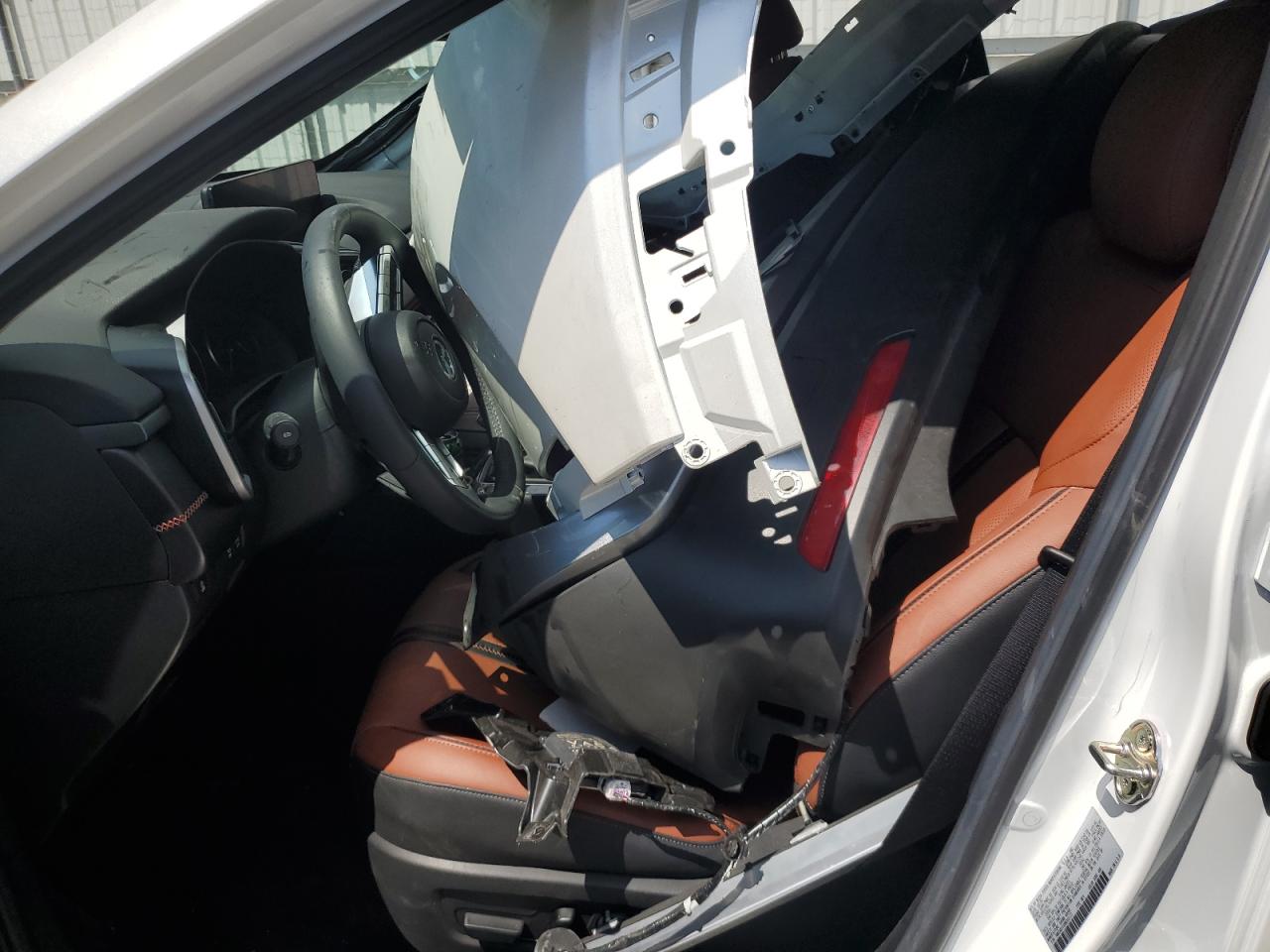 2024 MAZDA CX-50 BASE VIN:7MMVABXY8RN203177