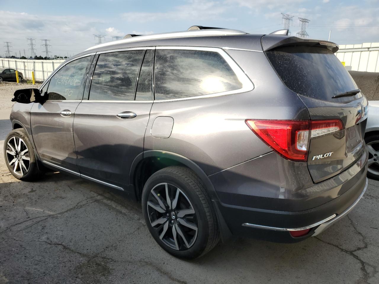 2022 HONDA PILOT TOURING VIN:5FNYF6H66NB010666
